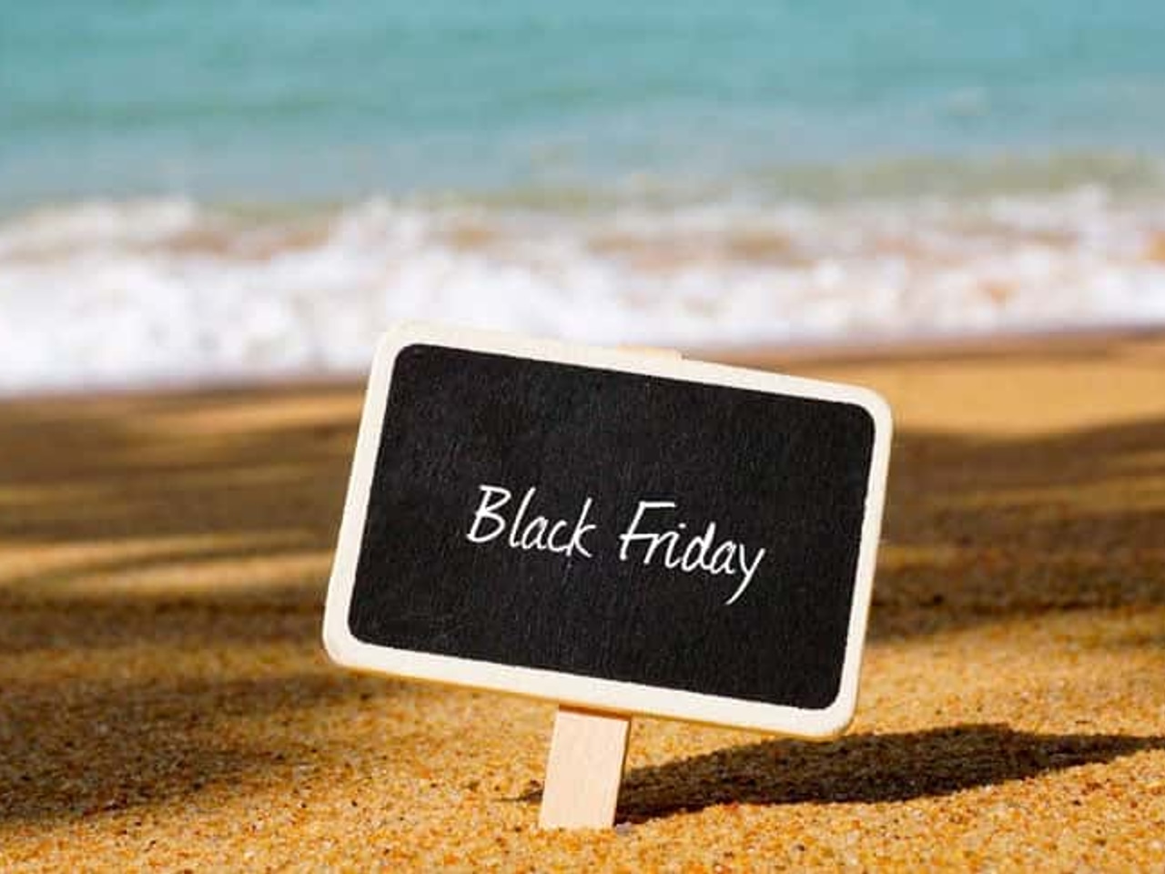 How to Plan Holiday Travel Before Black Friday: Booking Windows, Deals & Group Discounts