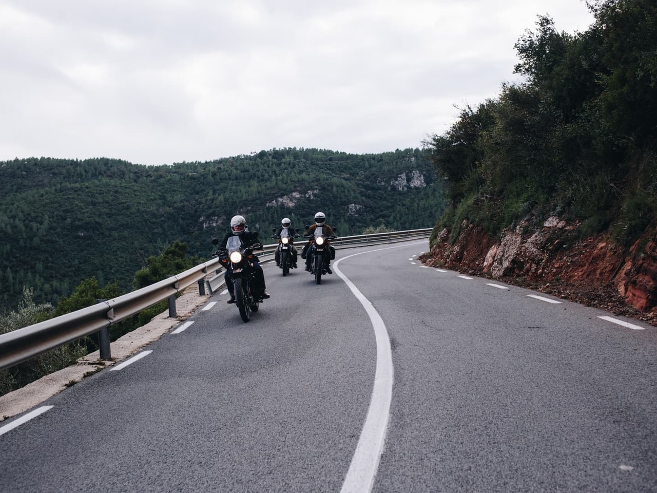 First Bike Ride? Complete Beginner’s Guide (Safety + Planning)