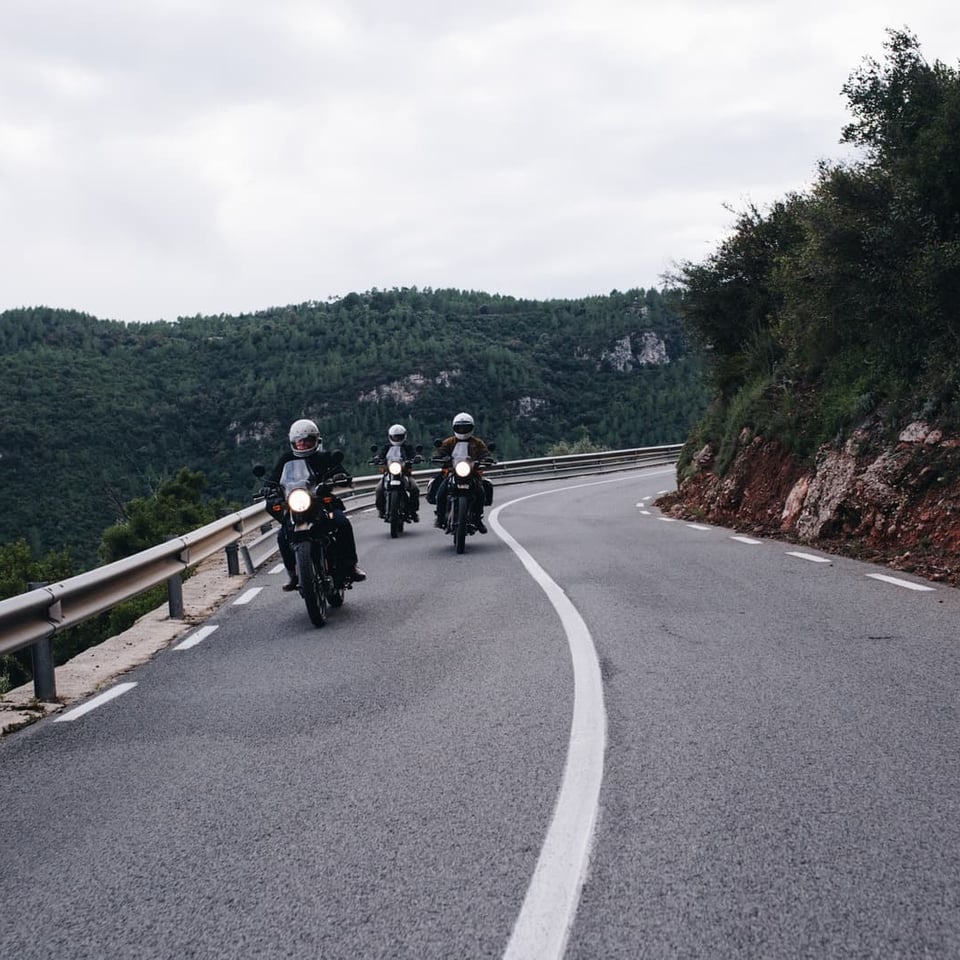 First Bike Ride? Complete Beginner’s Guide (Safety + Planning)