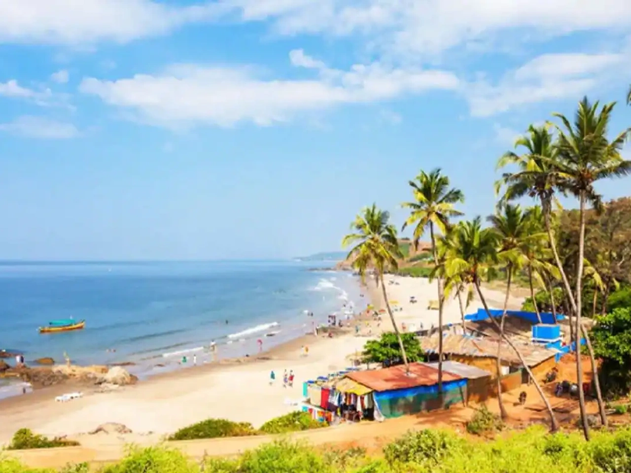 Goa in December: Party vs Peace — Pick Your Side & Find People with the Same Vibe